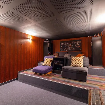 La Maison De Clara- Swimming Pool & Private Cinema וילה *
